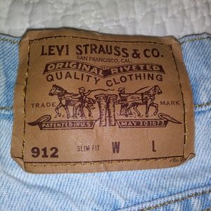 912 levi High Waisted Shorts